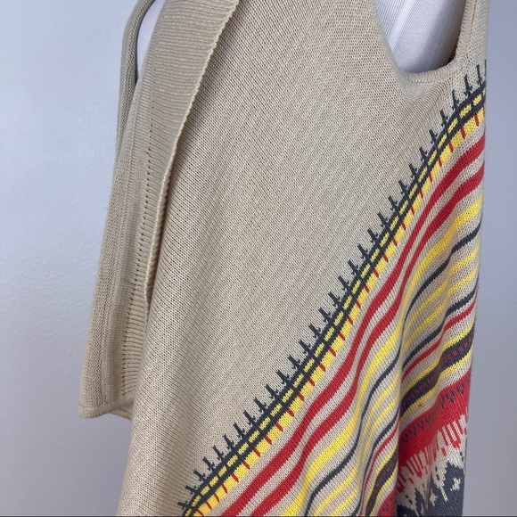 Manos Del Uruguay Aztec Sweater Vest in small - Picture 7 of 8